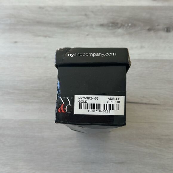 New York and Company Adelle Flat Sandal Gold 10 NWT IN BOX - Picture 6 of 10